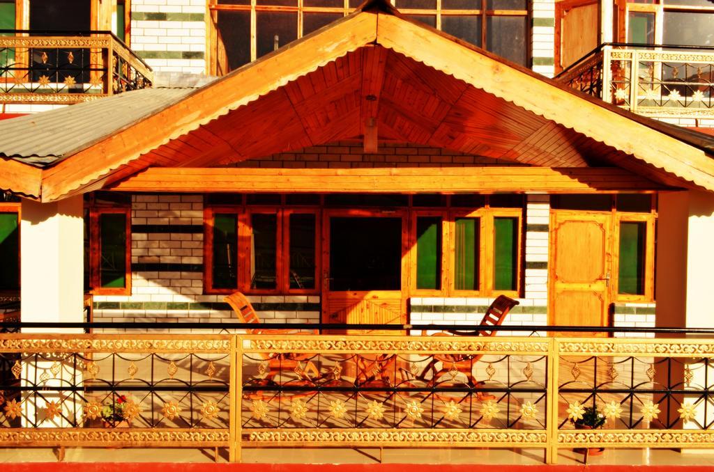 Pause At Manali Hotel Exterior photo